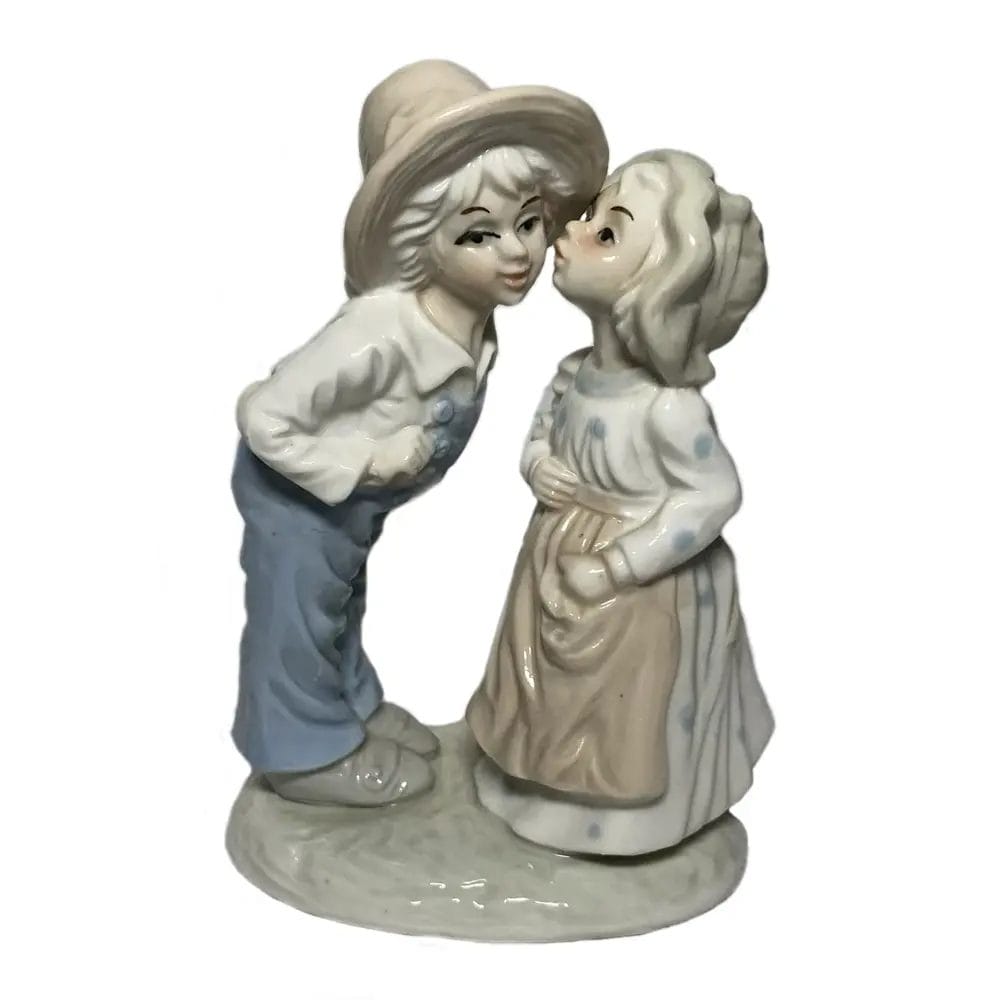 Vintage Retro Children Kissing Statue